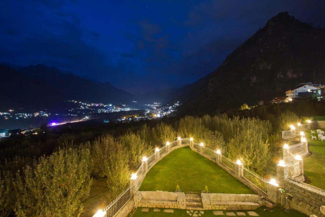 Resort The Whitestone