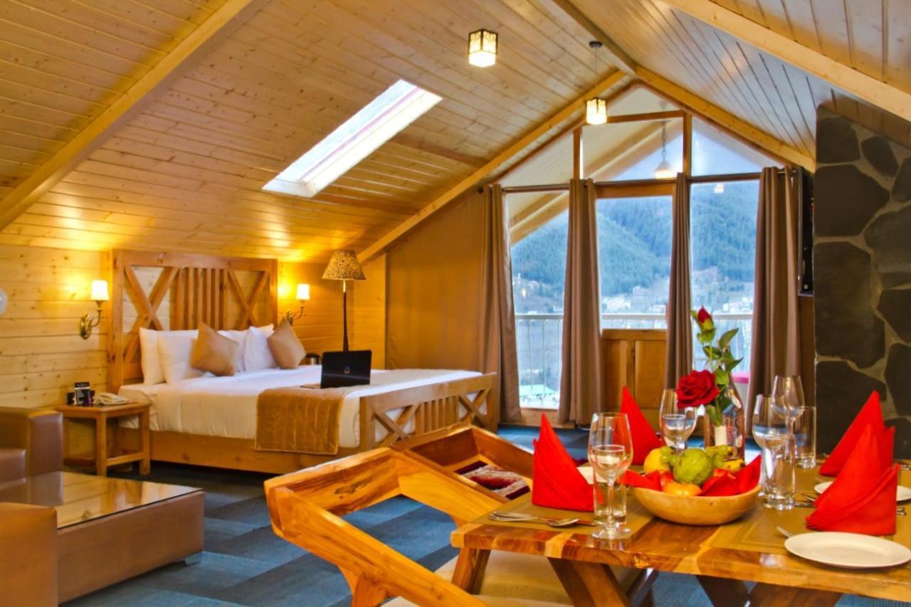 Resort The Whitestone