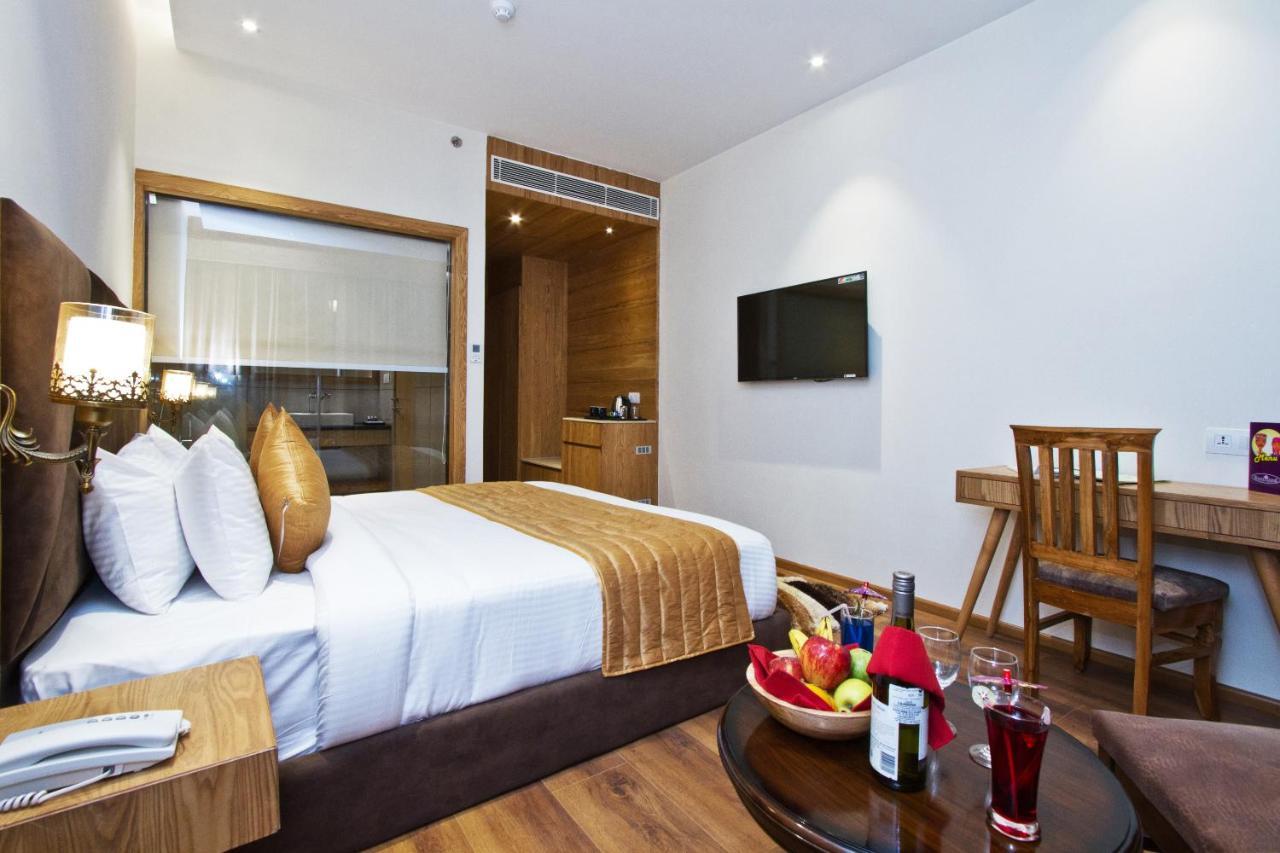 The Whitestone Resort 4*