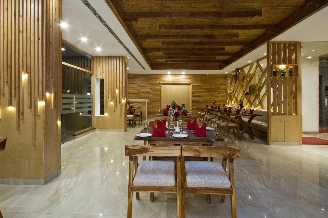 The Whitestone Resort 4*